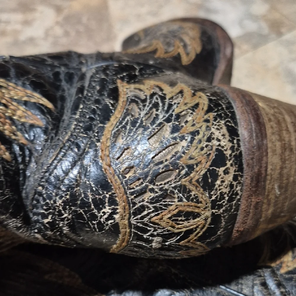 Corral Vintage Wings  Crosses Cowgirl Boots Black Gold Silver Woman's Size 7.5 W - Picture 15 of 16
